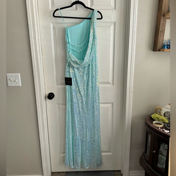 Ieena By Mac Duggal One-Shoulder Sequin Gown - Picture 8 of 12